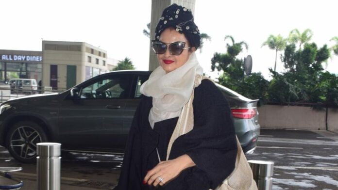 Rekha Airport Video Goes Viral, Internet Compares Her to 