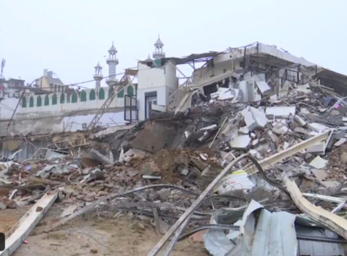 Tension In Old Delhi: 5 Cops Injured As MCD Demolishes Encroachments Near Turkman Gate Mosque