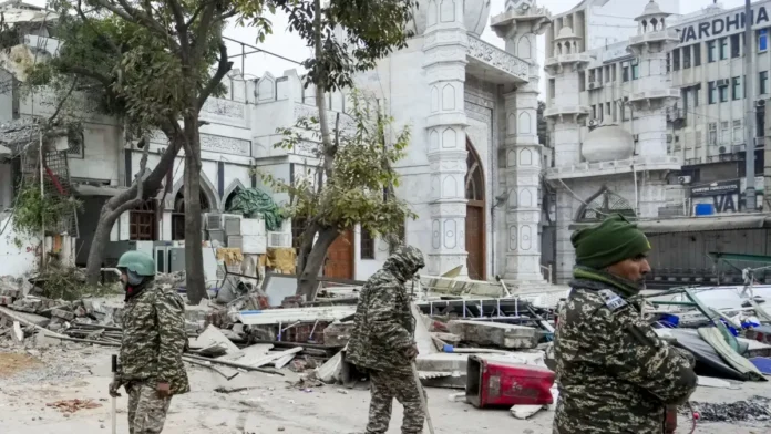 Turkman Gate Unrest: Timeline Of The High-Stakes Demolition Near Faiz-e-Elahi Mosque