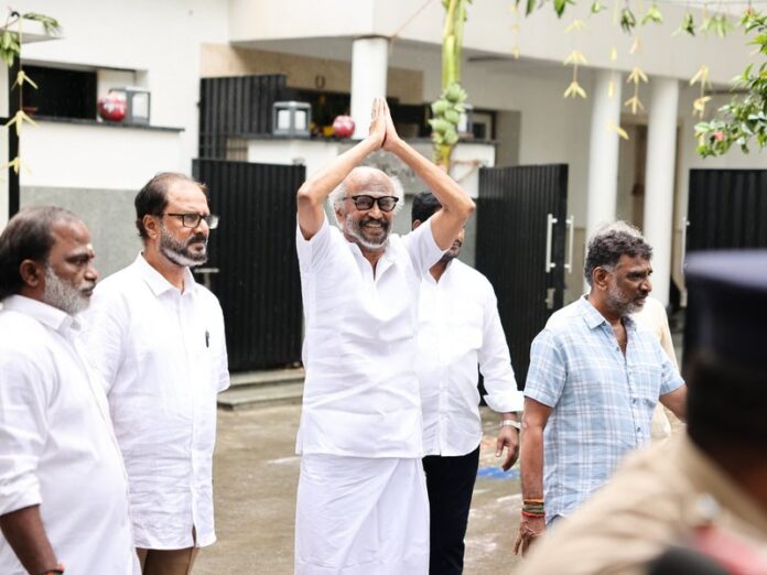 Rajinikanth Greets Fans Outside Residence On New Year