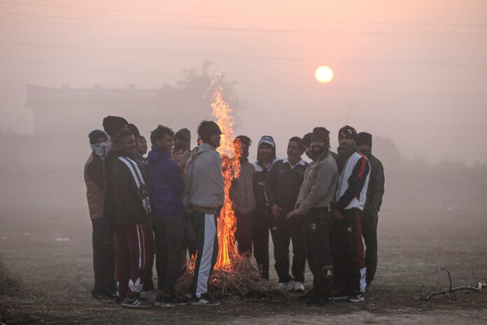North India Shivers Under Severe Cold Wave As Temperatures Plunge, Dense Fog Grips Plains