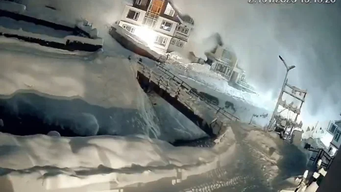 Massive Avalanche Hits Sonamarg In Jammu & Kashmir, Houses, Vehicles Buried