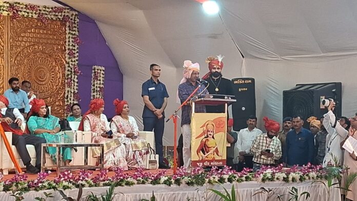 Arvind Kejriwal’s ‘Kohli–Koli’ Remark Triggers Uproar in Gujarat Assembly