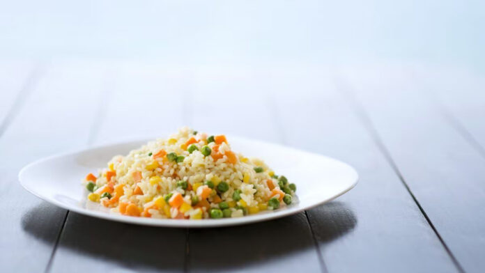 Can Chilling Rice And Pasta Really Cut Calories? Here’s What Science Says