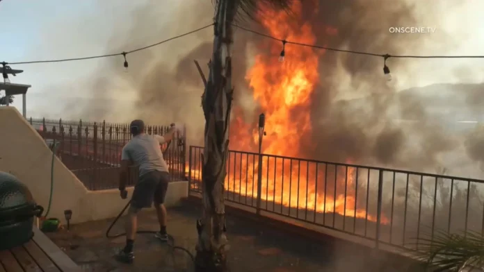San Diego County, California: Brush Fire Breaks Out Near Santee Town Center