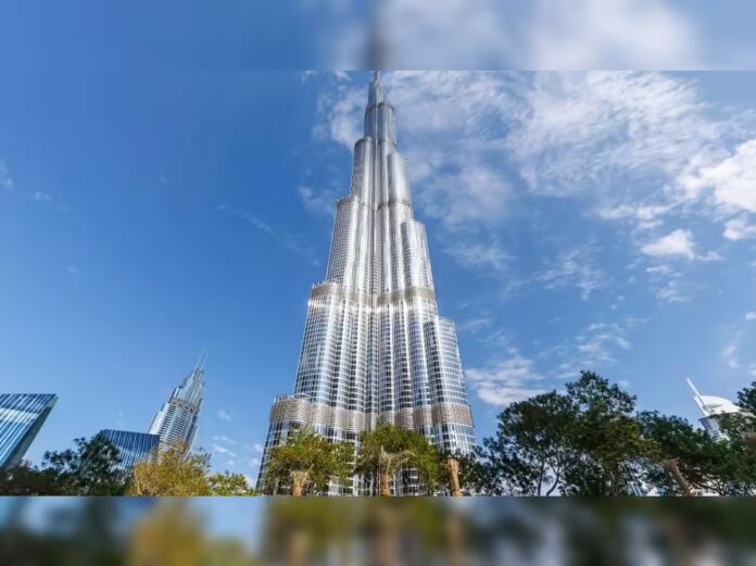 Burj Khalifa Drone Attack? Viral Videos Claim Interception in Dubai After Khamenei’s Death