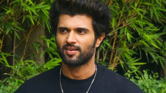 Vijay Deverakonda Offers Role to Aspiring Actor After Viral Reel; Emotional Moment Goes Viral